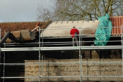 Toiture de la galerie Ouest de l'abbaye pendant les travaux de restauration