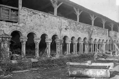 Galerie Ouest de l'abbaye pendant les travaux de restauration