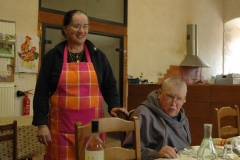On passe à table à l'abbaye
