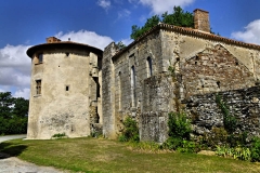 Tour de l'abbé et réfectoire de l'abbaye