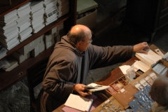 À l'intérieur du réfectoire