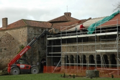 Galerie Ouest et réfectoire de l'abbaye pendant les travaux de restauration