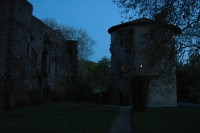 La Tour de l'abbé à la tombée de la nuit